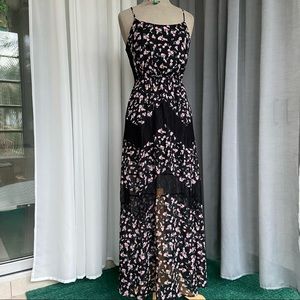 Candie’s Long Dress size M